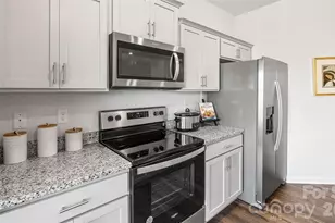 74 Caroline Vly Ln, Hendersonville, NC 28792 - Photo 7