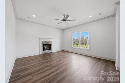 4957 Southview Drive, Hickory, NC 28602 - Photo 9