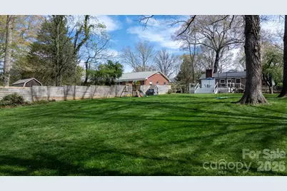 95 18th Avenue NW, Hickory, NC 28601 - Photo 35