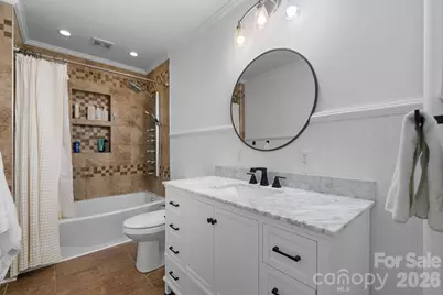 95 18th Avenue NW, Hickory, NC 28601 - Photo 17