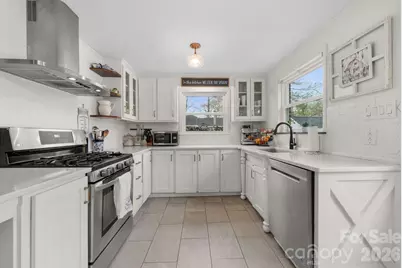 95 18th Avenue NW, Hickory, NC 28601 - Photo 7