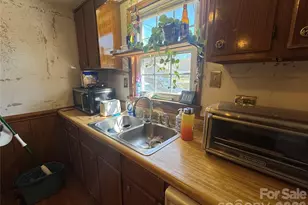 223 Walker St, Kings Mountain, NC 28086 - Photo 11