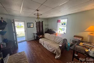 223 Walker St, Kings Mountain, NC 28086 - Photo 5