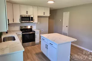 1220 Old Greenbriar Dr, Lancaster, SC 29720 - Photo 5