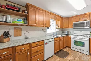 1411 Hensley Road E, Fort Mill, SC 29715 - Photo 15