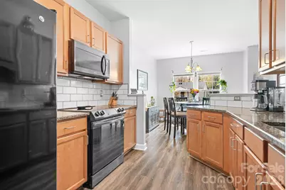 520 E Iredell Avenue, Mooresville, NC 28115 - Photo 9