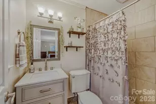 1315 Shady Bluff Dr, Charlotte, NC 28211 - Photo 21