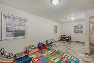 1315 Shady Bluff Dr, Charlotte, NC 28211 - Photo 27