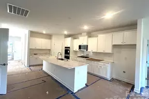 4329 Camden Gln Rd, Lancaster, SC 29720 - Photo 5