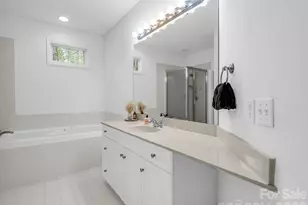 5 Hearthstone Ln, Flat Rock, NC 28731 - Photo 17