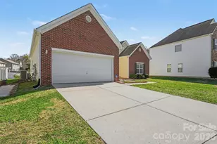 1604 Swan Dr, Charlotte, NC 28216 - Photo 3