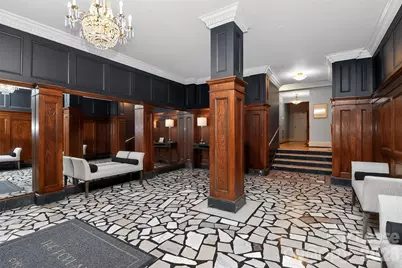 301 W 10th Street #504, Charlotte, NC 28202 - Photo 5