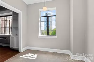 301 W 10th St, Charlotte, NC 28202 - Photo 29