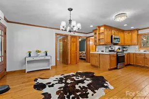 18 Holly Spgs Dr, Sapphire, NC 28774 - Photo 5