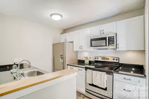 417 N Church St, Charlotte, NC 28202 - Photo 7