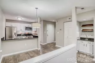 417 N Church St, Charlotte, NC 28202 - Photo 5