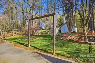 8540 Piccone Brook Ln, Charlotte, NC 28216 - Photo 43