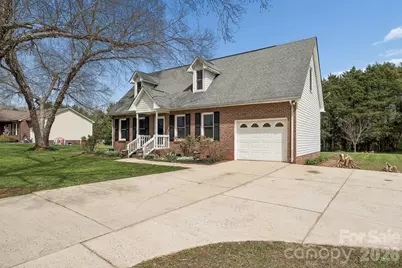 125 Equestrian Drive, Mooresville, NC 28115 - Photo 3
