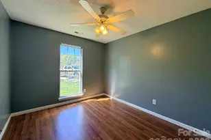 10102 Mountain Flower Ct, Charlotte, NC 28214 - Photo 15