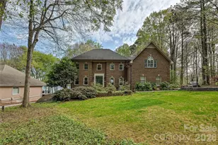 4841 Mountain Point Ln, Charlotte, NC 28216 - Photo 3