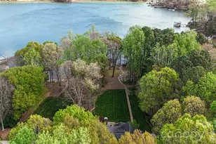 4841 Mountain Point Ln, Charlotte, NC 28216 - Photo 3