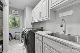 4841 Mountain Point Ln, Charlotte, NC 28216 - Photo 33