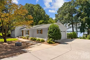 138 Lakefront Dr, Mooresville, NC 28117 - Photo 3