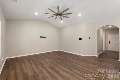 6113 Purbeck Way, Charlotte, NC 28215 - Photo 9