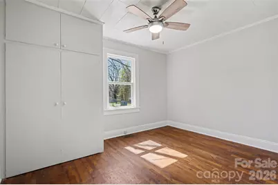 2407 4th Street NE, Hickory, NC 28601 - Photo 21