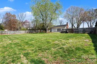 2407 4th St NE, Hickory, NC 28601 - Photo 35