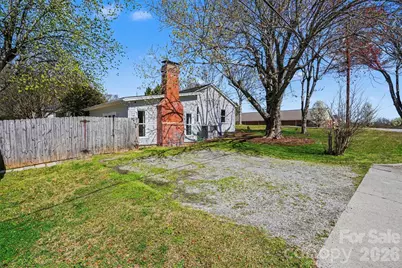 2407 4th Street NE, Hickory, NC 28601 - Photo 33