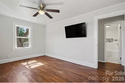 2407 4th Street NE, Hickory, NC 28601 - Photo 17