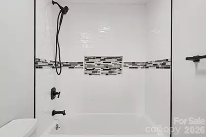 2407 4th Street NE, Hickory, NC 28601 - Photo 19