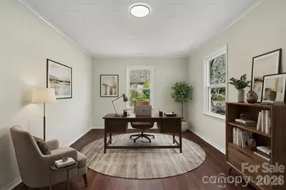 2407 4th Street NE, Hickory, NC 28601 - Photo 3