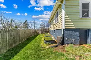 100 Bradley St, Asheville, NC 28806 - Photo 19