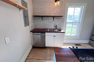 202 E Central Ave, Catawba, NC 28609 - Photo 9