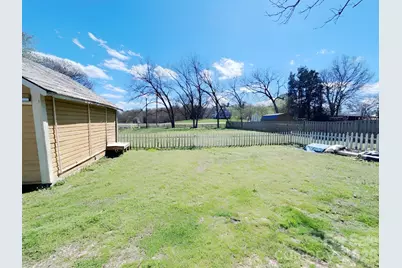 202 E Central Avenue, Catawba, NC 28609 - Photo 27