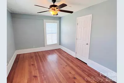 202 E Central Avenue, Catawba, NC 28609 - Photo 15