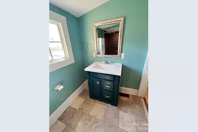 202 E Central Avenue, Catawba, NC 28609 - Photo 13