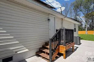 3208 Boyd St, Charlotte, NC 28208 - Photo 31