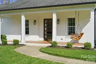 1016 Regency Dr, Charlotte, NC 28211 - Photo 3