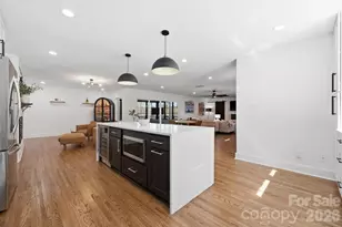 1016 Regency Dr, Charlotte, NC 28211 - Photo 11