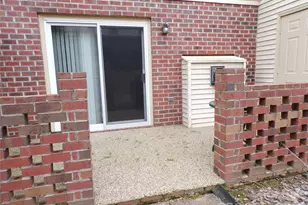 869 21st Ave NE, Hickory, NC 28601 - Photo 3