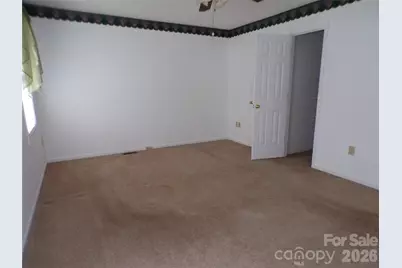 869 21st Avenue NE, Hickory, NC 28601 - Photo 15