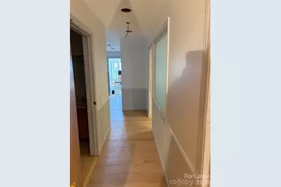 131 4th Avenue E, Hendersonville, NC 28792 - Photo 5