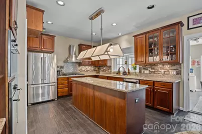 6215 Glencairn Court, Charlotte, NC 28269 - Photo 15