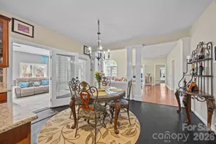 6215 Glencairn Ct, Charlotte, NC 28269 - Photo 13