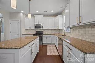 921 Rock Forest Way, Fort Mill, SC 29707 - Photo 15