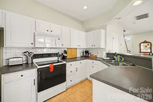 701 E 8th St, Charlotte, NC 28202 - Photo 15