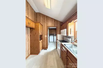 1709 Acorn Avenue, Hudson, NC 28638 - Photo 9